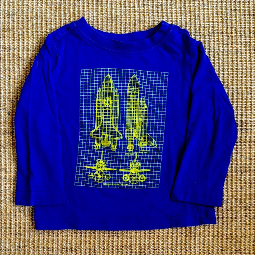 Long-sleeve Shirt with Space Shuttle Design
